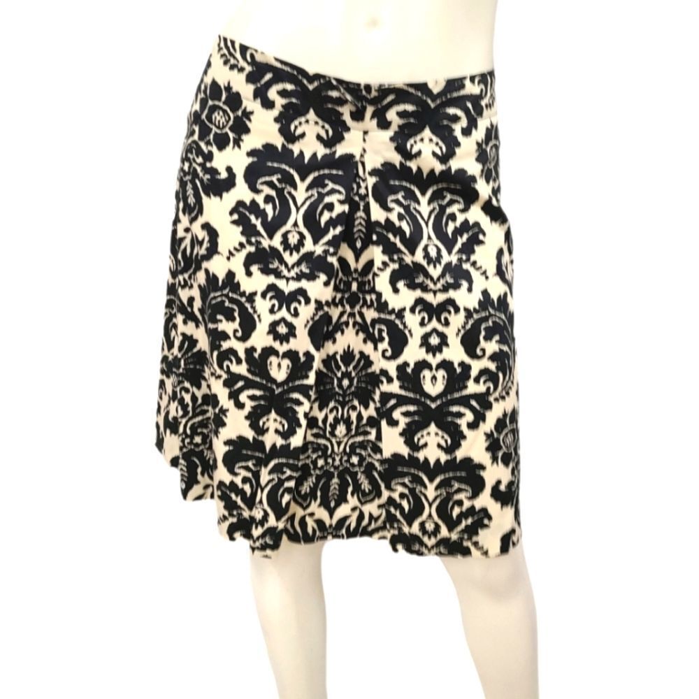 LOFT Paisley Pkeated Skirt size 4